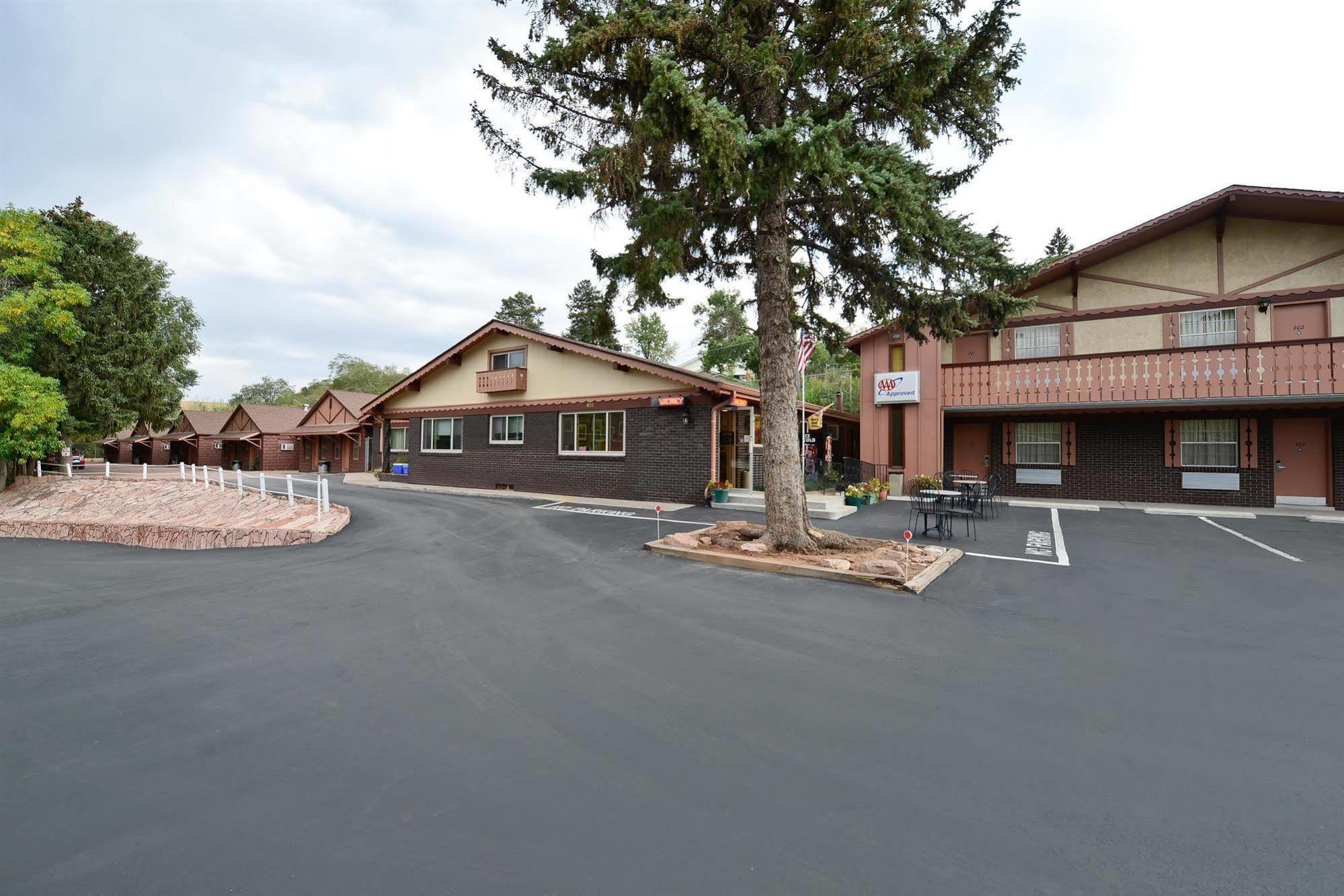 Villa Motel At マニトゥー・スプリングス エクステリア 写真