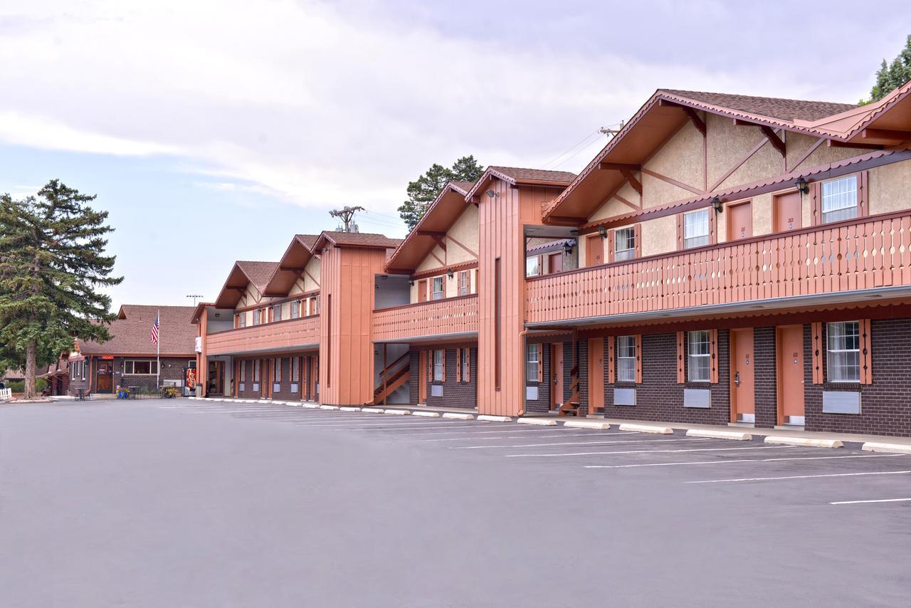 Villa Motel At マニトゥー・スプリングス エクステリア 写真